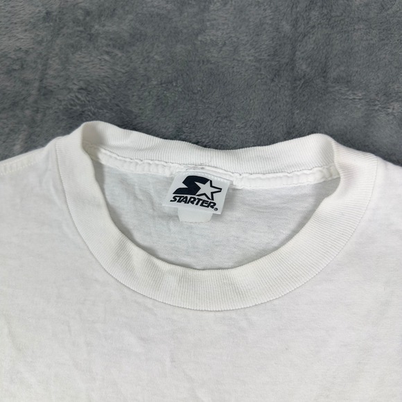 University of Connecticut Huskies NCAA Champions 1999 Official Locker Room Tee - Picture 4 of 5